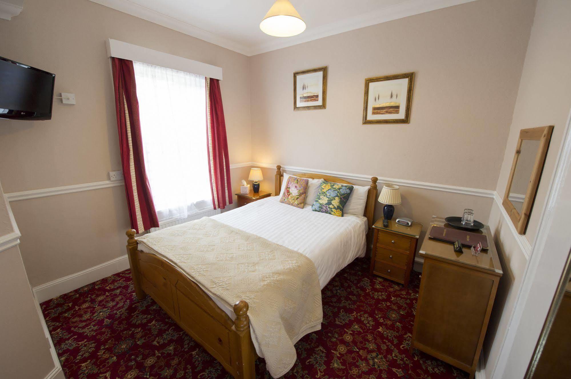 Hotel The Clifton