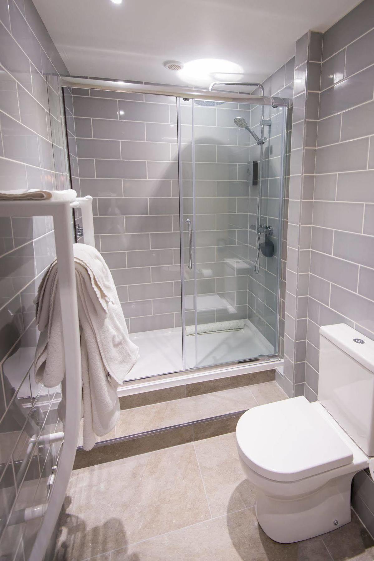 The Clifton 4*